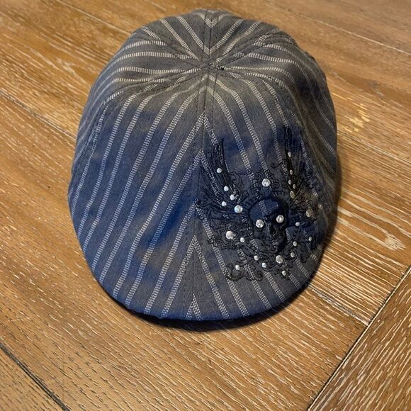 Dark and Light Gray Striped Newsboy Hat with Skull and Wings - Picture 2 of 7